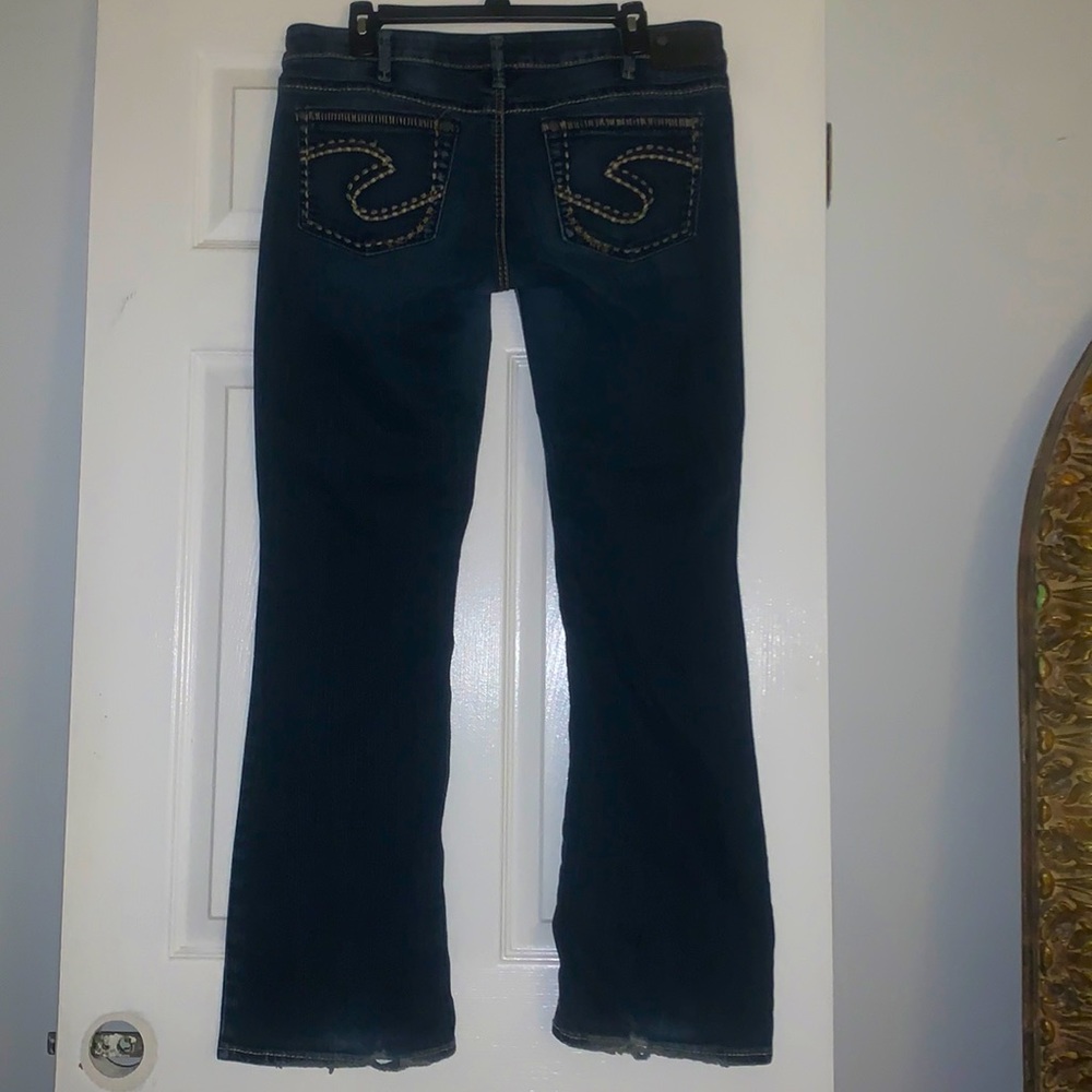Silver Jeans 33 x 33L  excellent condition all but the hems see photos